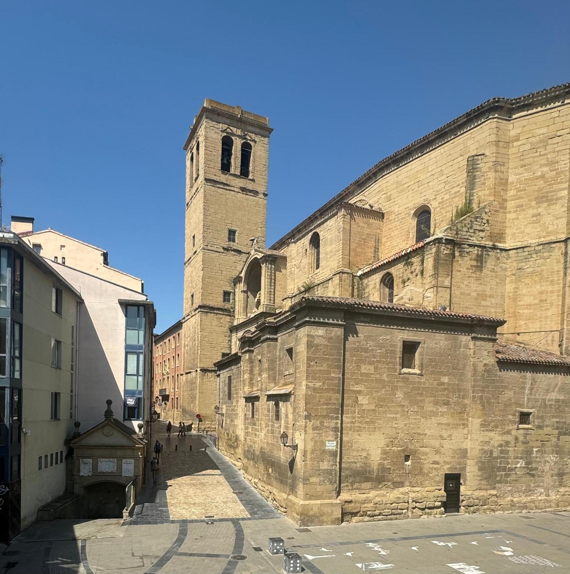 Santiago Tower Aire Ac Casco Antiguo By Apartamentos ログローニョ エクステリア 写真
