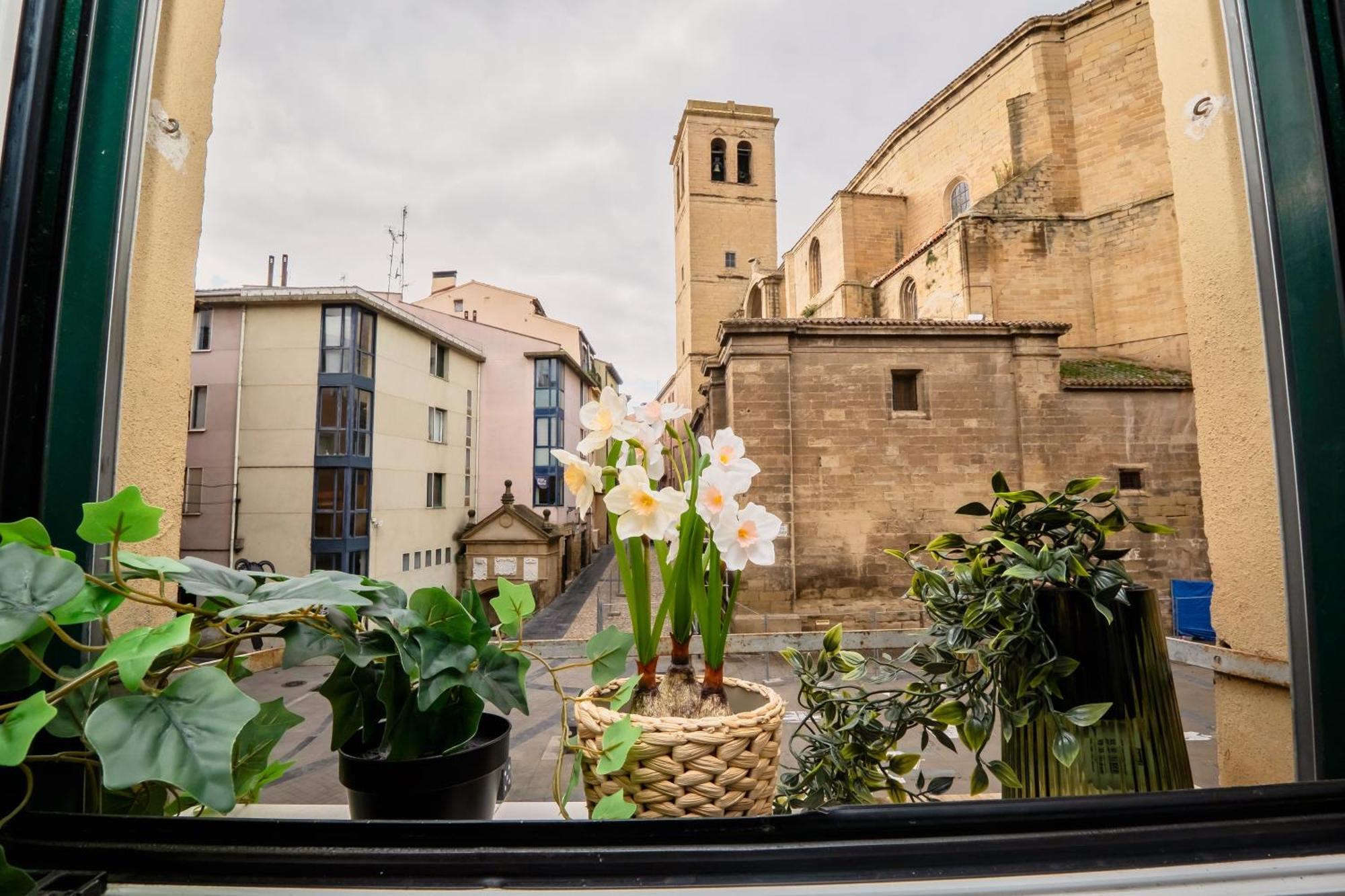 Santiago Tower Aire Ac Casco Antiguo By Apartamentos ログローニョ エクステリア 写真